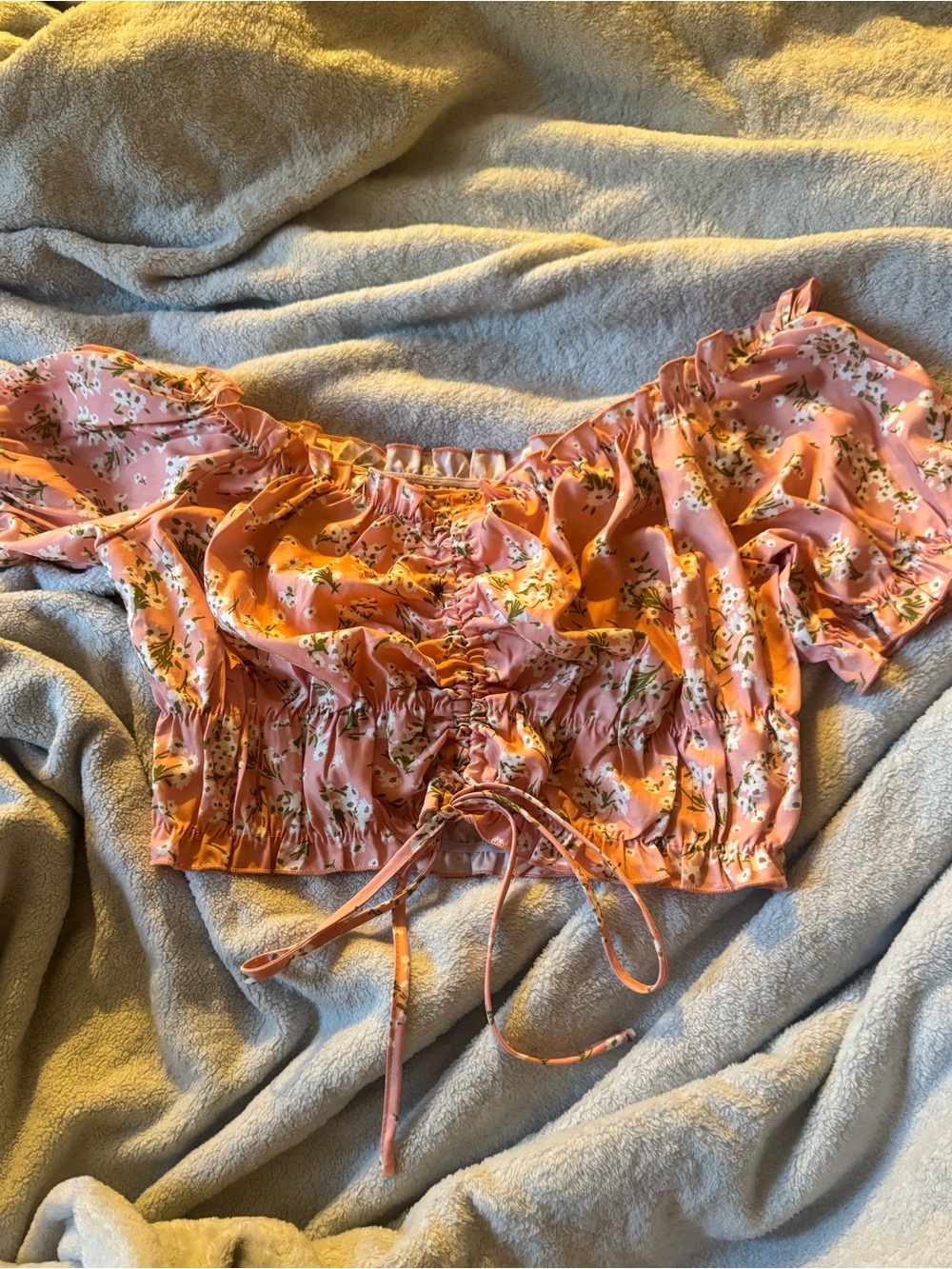 SHEIN Peach Pink Floral Ruched Tie-Front Crop Top